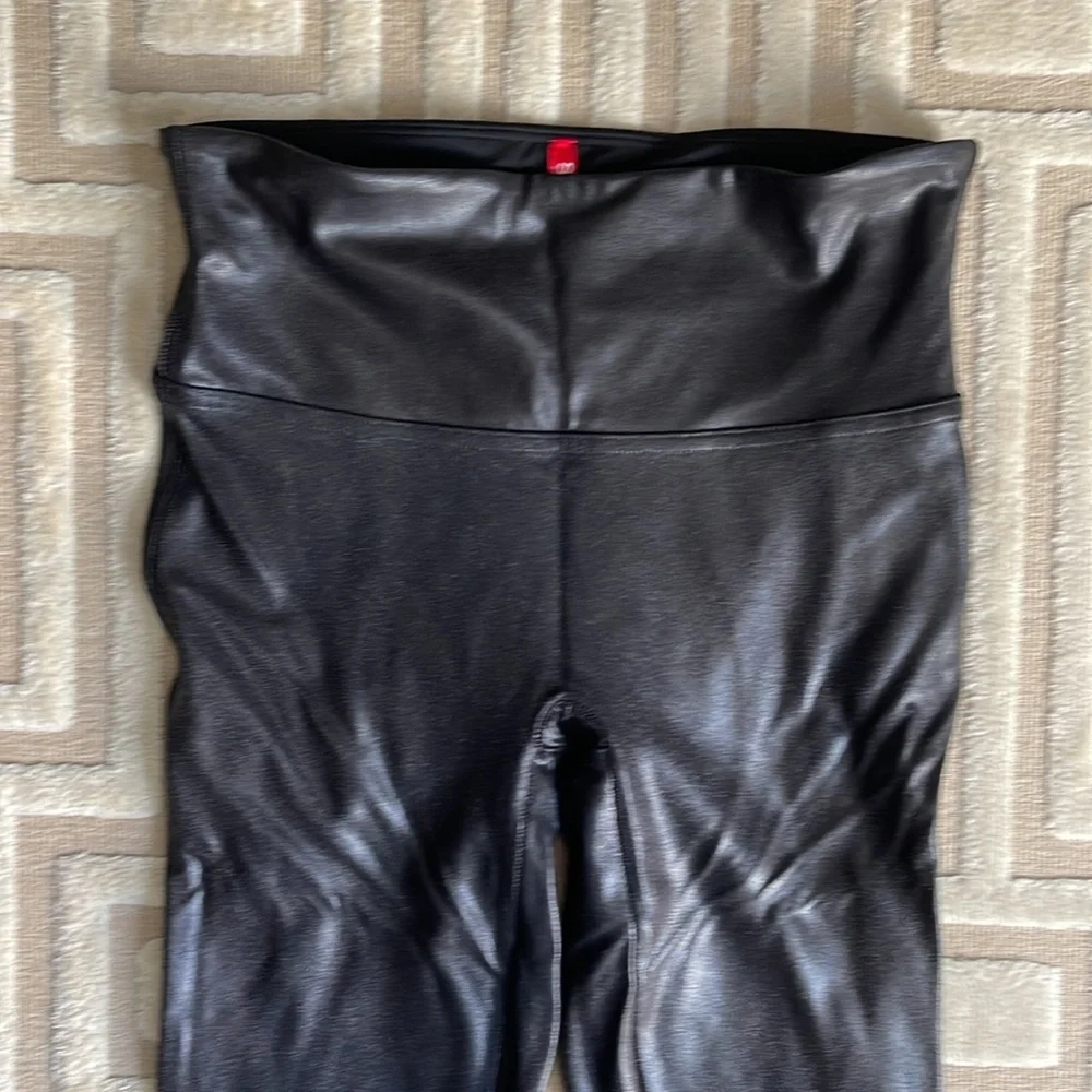SPANX LEATHER LOOK LEGGINGS